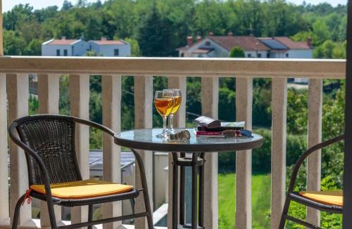 Tinjan Villa | Villa Coridigo - Unique High Position, Panorama Nature View, Cozy Dining Terrace, Fenced Property