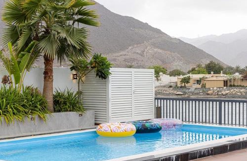 Sharm Villa | The Wave Villa - Al Dana Island Fujairah
