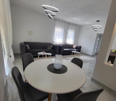 Lohovo Apartment | Kuća za odmor PLAVA LAGUNA