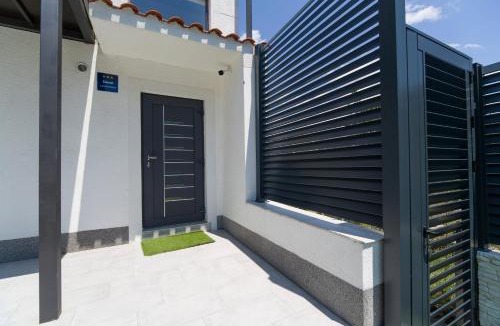 Mejasi Apartment | Villa Enjoy with heated pool and foodbal