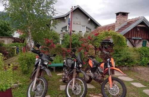 Gracac Apartment | Apartment Ada bed & breakfast