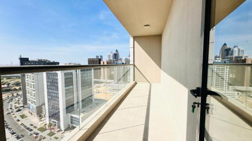 Business Bay House | Upscale Apartment at Oval Tower Near Downtown with Balcony and Parking by Belvilla