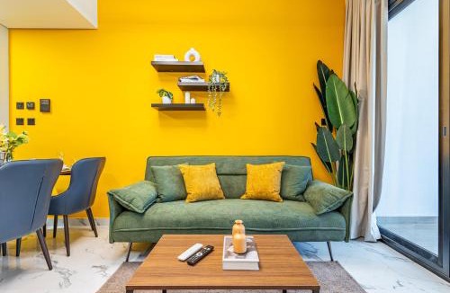 Abu Dhabi Apartment | Designer Choice - Huge Balcony - 3 min walk to ADGM - Cleveland - Galleria