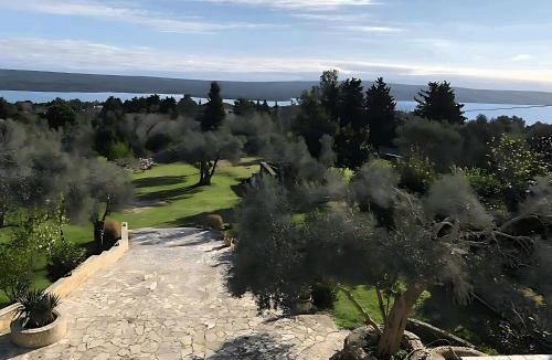 Nerezine House | Villa Karolina Großes Ferienhaus Meerblick 2000qm Garten Familien Gruppen Insel Lošinj