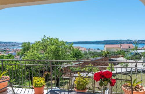 Seget Donji Apartment | Luxury Apartment Cascades - Sea View & Private Covered Parking