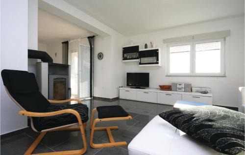 Drinovci House | Holiday Home Drinovci With A Fireplace 444