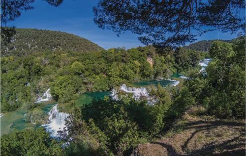 Gornje Danilo House | Pet Friendly Home In Danilo