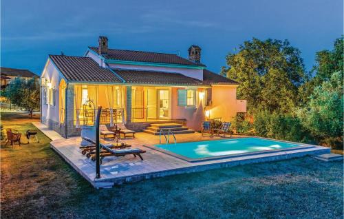 Marcana House | Gorgeous Home In Marcana