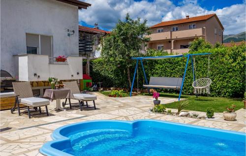 Sarsoni Apartment | Cozy Apartment In Drazice