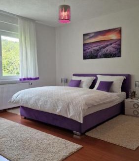 Canton 10 House | Holiday Home Gredina