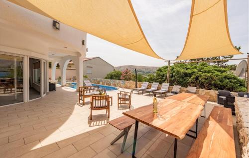 Pag House | Luxurious Home In Pag