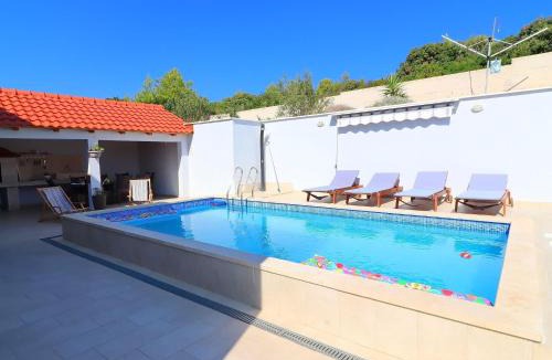 Zavalatica Villa | Villa Lavanda Kor ula - Five Bedroom Villa with Pool and Sea View