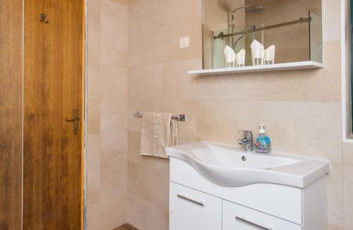 Mlini Apartment | Villa Mirjana - One Bedroom Apartment with Terrace and Sea View Naran a