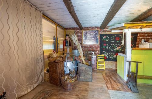 Velika House | Traditional Child Friendly Homestead Larva - Happy Rentals