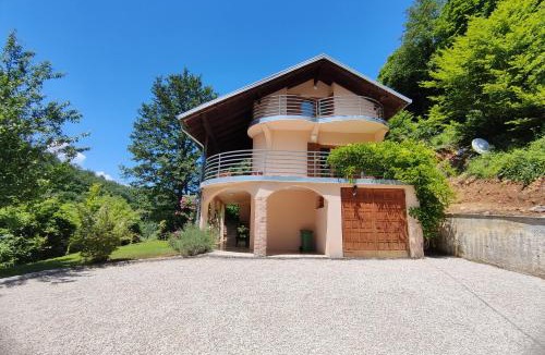 Kulen Vakuf House | Villa Beata the entire Villa total privacy