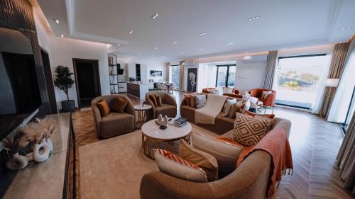 Hatta House | Villa Upgraded to 4BR Maid Reopening 1 Sep