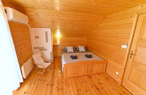 Duga Resa House | Family-friendly house with hot tub Mihalic Selo, Karlovac - 22351