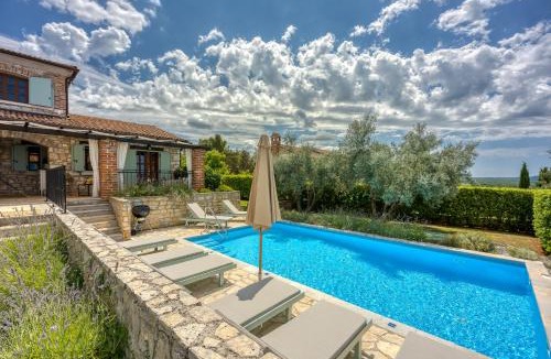 Sveti Lovrec Villa | Rustic Pool Villa Aryana