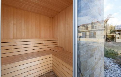 Lovinac House | Villa Tona