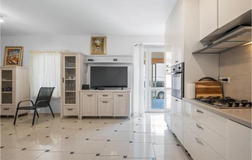 Grebastica House | Awesome Home In Grebastica With Wifi