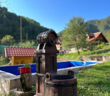 Sipovo Resort | Planinske kolibe Šipovo