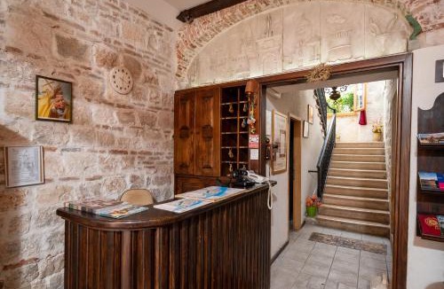 Trogir Hotel | Heritage Hotel Tragos