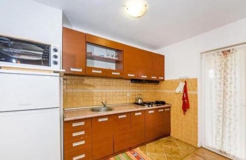 Lovinac Apartment | Apartments with parking space Lovinac, Velebit - 21748