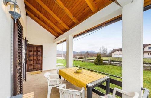 Lovinac Apartment | Apartments with parking space Lovinac, Velebit - 21748