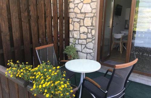 Jezerce House | Guesthouse Family Bosnic