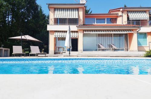 Sarsoni Apartment | Apartments in Villa Azra
