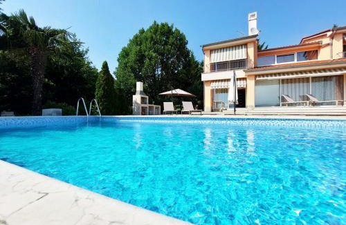 Sarsoni Apartment | Apartments in Villa Azra