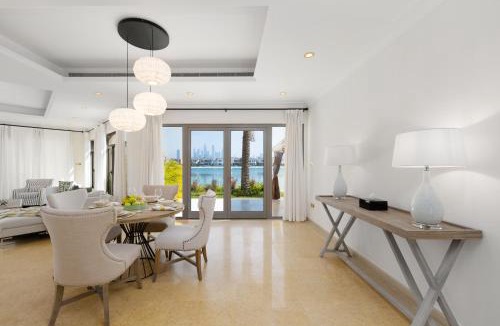 Palm Jumeirah Villa | Maison Privee - Exclusive Villa with Private Pool, Garden & Beach