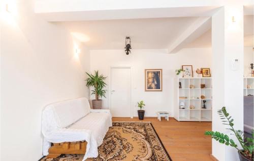 Vela Glavica Apartment | Three-Bedroom Apartment In Lumbarda