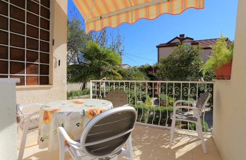 Seget Vranjica Apartment | Apartments by the sea Seget Vranjica, Trogir - 18487