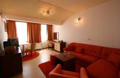 Seget Donji Hotel | SEGET ESTATE Beachfront Oasis & Tradition since 1964 - Split Trogir Riviera