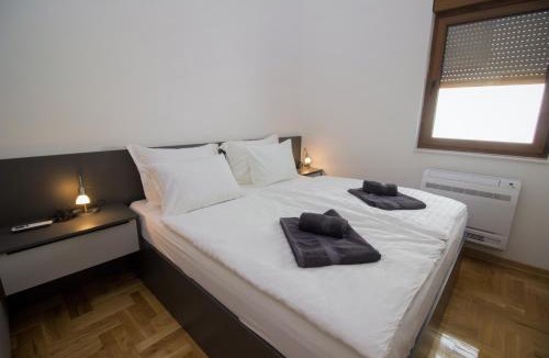 Mostar Old Town Apartment | Penthouse with Old bridge view and jacuzzi