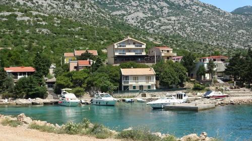 Ribarica House | 35 meters from sea Sweat house with garden