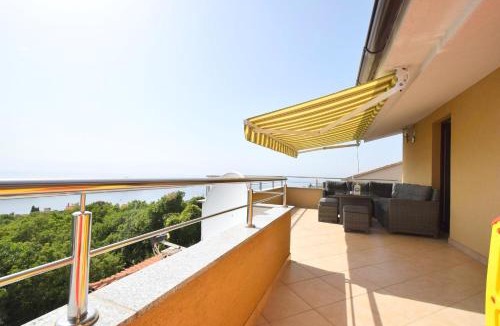 Omisalj Apartment | Apartments Zrinka