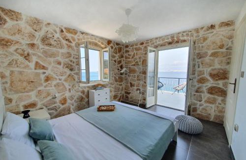 Kali Apartment | Villa Pearl of Kali, island Ugljan - first row to the sea