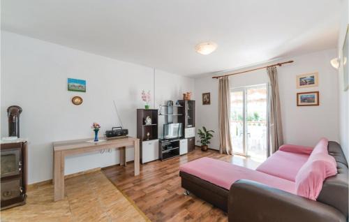 Kustici Apartment | Beach Front Apartment In Kustici