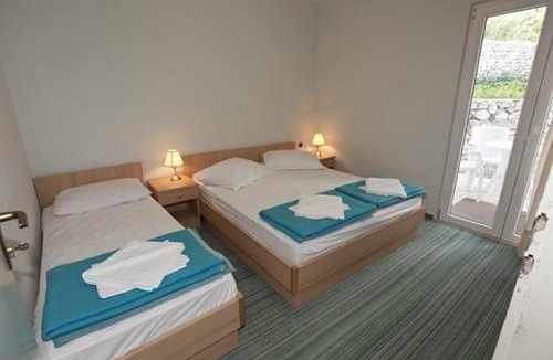 Zivogosce Apartment | House Zorra