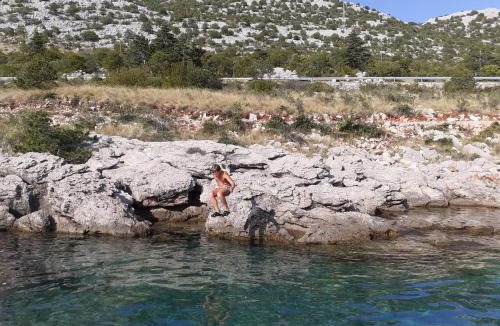 Karlobag Apartment | Apartman Marino- autentični domaćinski smještaj