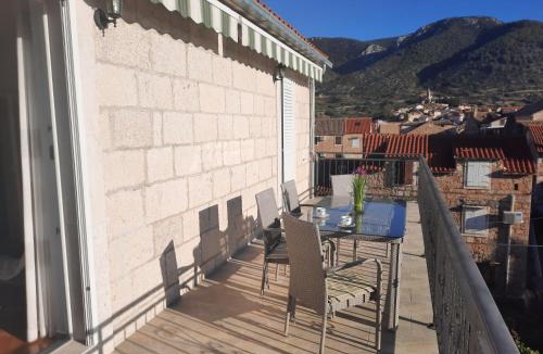 Komiza Apartment | Apartments Villa Beba