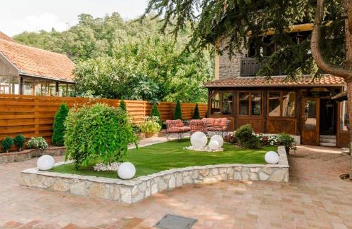 Mladenovac Villa | Vila Aleksić