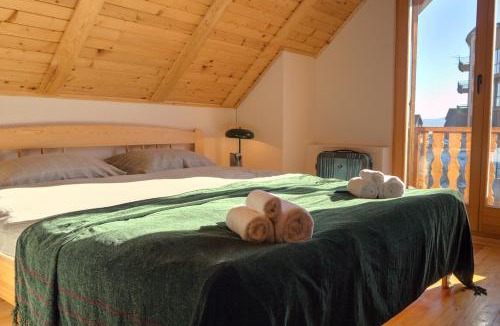 Canton 10 Ski Chalet | Kiwi Chalet