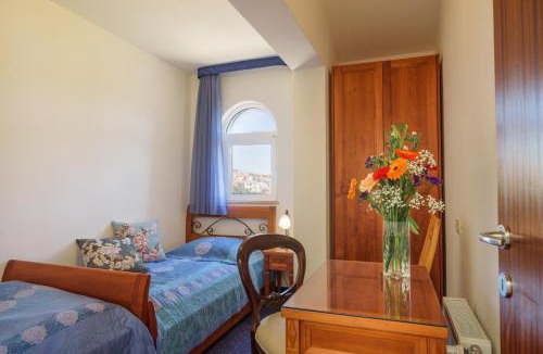 Seget Vranjica Hotel | Villa Mediterana
