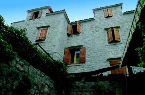 Trogir Hotel | Heritage Hotel Tragos