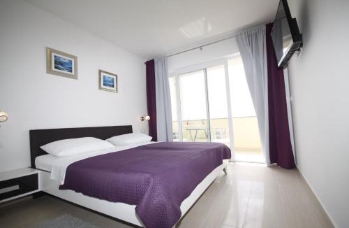 Rtina Hotel | Pension Villa Rosa