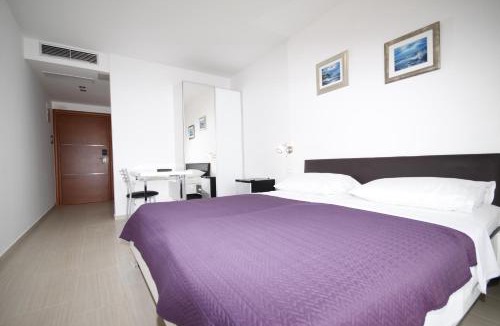 Rtina Hotel | Pension Villa Rosa