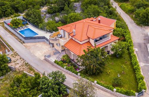 Sestanovac House | Villa Mile-with private heated pool